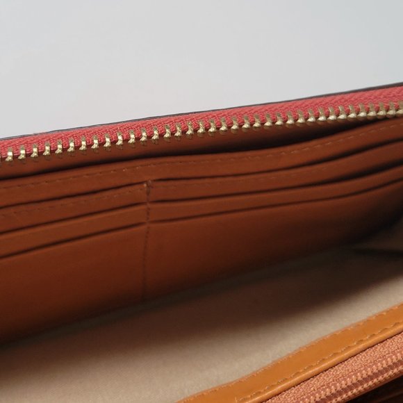 Clarks Red Leather Zip Around Wallet - Picture 10 of 14